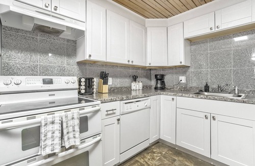 Southeast Colorado Springs House | Mid-Landing Inn