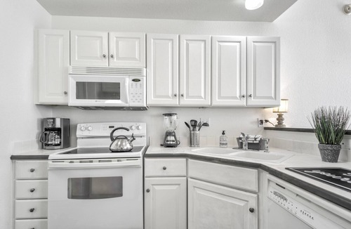 Southwest Colorado Springs House | Midterm Rental in Beautiful SW, Wifi, Garage, Sport Court, Trail, Broadmoor World Arena