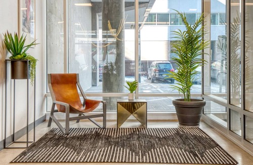 River North Art District Apartment | Mod RiNo Studio w/ Gym, Roof Deck, in Brewery District, by Blueground