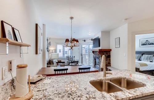 River Run Apartment | Modern 1BR in Keystone- Walk to Slopes & Kids Ski Free! condo