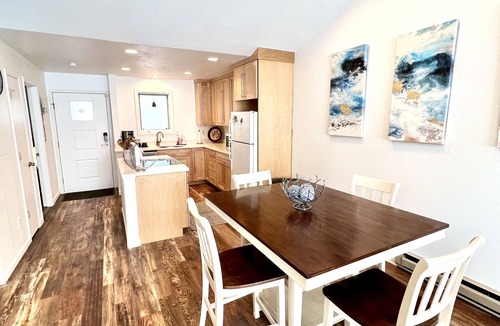 Fort Collins Apartment | Modern 2 Bedrooms, 1 Bathroom Apartment