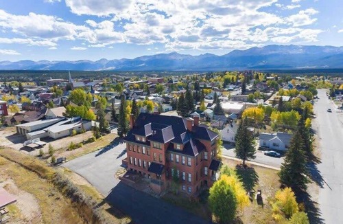 Leadville Condo | Modern 2BR Loft: Walk to Downtown - 30 plus day