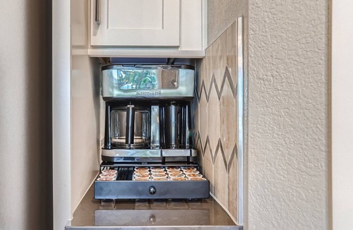 Leyden House | Modern 3BR/3BA Home w/Stunning Rocky Mtn Views