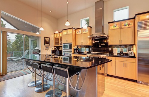 Breckenridge Heights House | Modern 3Br + Den Home in Breck!- Moonstone Modern