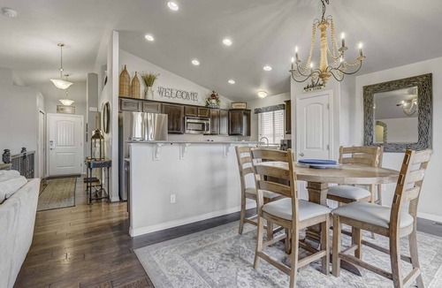 Monument House | Modern 4BR Retreat | Panoramic Pikes Peak & Mountain Views