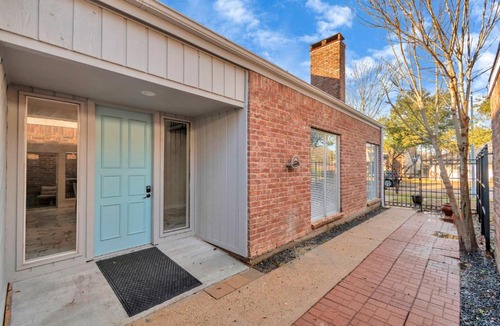 Clodine House | Modern Accessible Houston Gem Jacuzzi & Air Hockey 6Beds