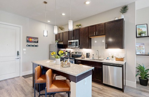Golden Condo | Modern and Cozy ~ Near CSM, Downtown, Hiking, Denver 15 mins