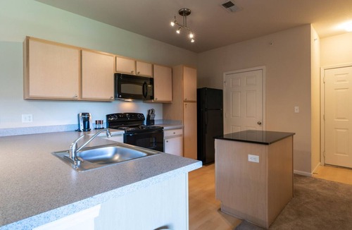 Fort Collins Apartment | Modern Apartment in Prime Location (ID4429X43)