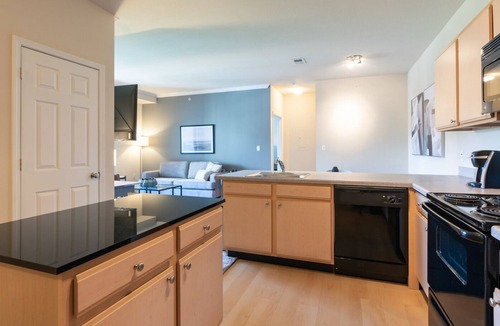 Fort Collins Apartment | Modern Apartment in Prime Location (ID4429X43)