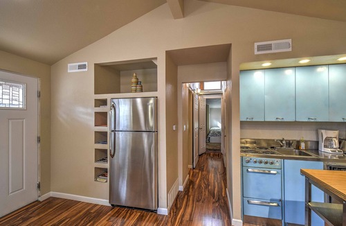 Manitou Springs Cabin | Modern Cabin Sleeps 5- Close in Manitou Springs and close to Garden of the Gods