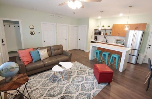 Castle Rock House | Modern Chic Downtown Home-Walk to Everything!