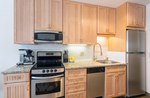 Telluride Condo | Modern Comfort with Hillside Views from Bay Window, River Trail Steps Away