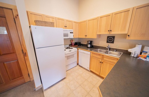 River Run Condo | Modern Condo, Full Kitchen, River Run Village