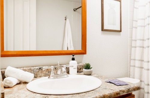 Greenwood Village Condo | Modern Contemporary Apt | DTC/Boston Commons