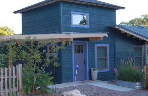 Carbondale Cottage | Modern Cottage In Old Town Carbondale - Three Blocks To Restaurants & Shops