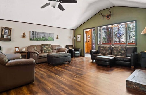 Leadville Cabin | Modern Cozy 2BR Cabin Oasis - Fireplace, Firepit