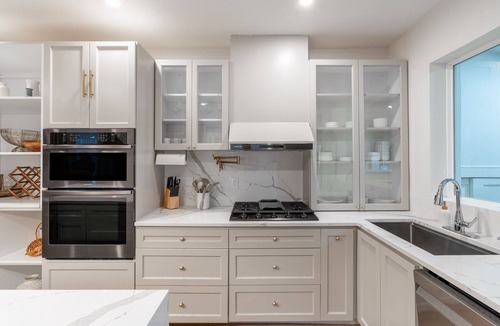 Platt Park House | Modern Denver Oasis - Centrally Located with Hot Tub & Large Kitchen!