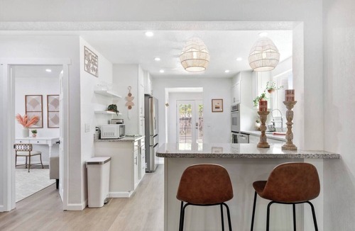 Berkley House | Modern Family Home | Rooftop Patio | Game Room