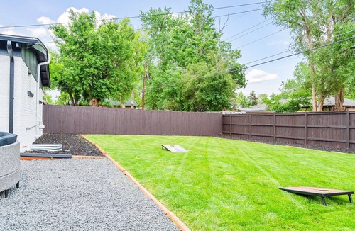 Alta Vista Area House | Modern Family Oasis ~ 5★ Location, Games, Backyard