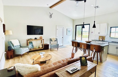 Grand Junction House | Modern Farmhouse w/Privacy, Views and Hot Tub!