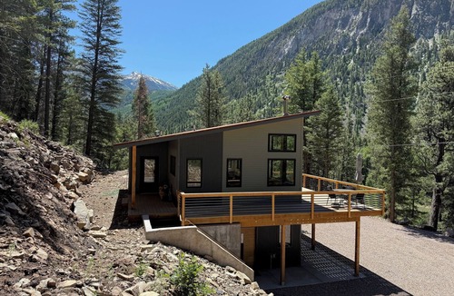 Carbondale House | Modern house with mountain views
