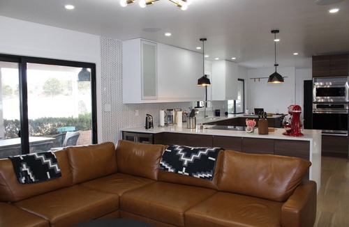 East Colorado Springs House | Modern Lux Ranch on Golf Course w/Mountain Views and 2-Car Garage