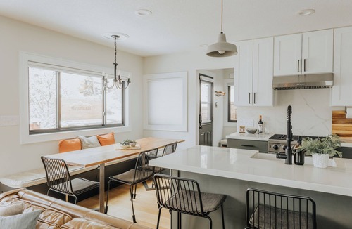 Cascade-Chipita Park House | ☆Modern Luxury Cabin - Hot Tub✔ Hiking✔ Hammocks✔☆