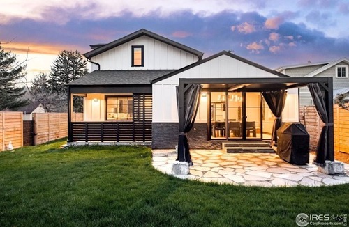 Newlands House | Modern Luxury Home Convenient to Downtown & Pearl