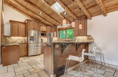 Pleasant Valley House | Modern Mountain Cabin/Garden of the Gods