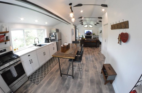 Black Hawk Cabin | Modern Mountain Cabin - Romantic Getaway - Dog Friendly