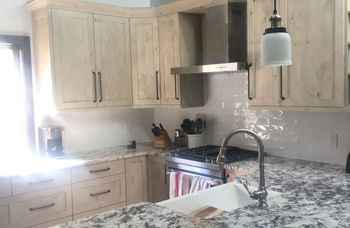 Avon House | Modern Mountain Townhome- A Spacious Retreat For Your Getaway!