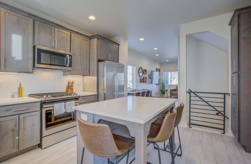 Colorado Springs Apartment | Modern Rooftop Patio New-build Townhome in COS