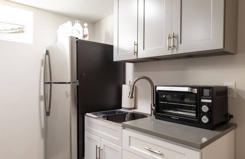 Southeast House | Modern & Spacious 2 bed/2 bath Close to DU