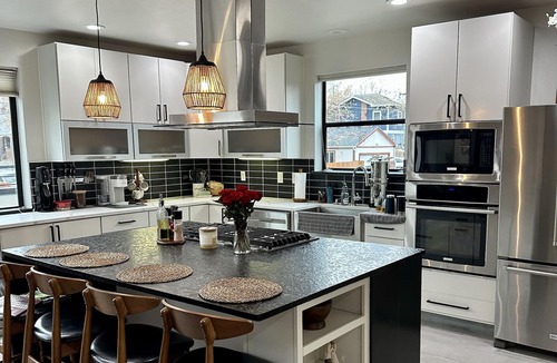 West Highland House | Modern Spacious Home w/ Luxury Outdoor Rooftop Walkable to dining, parks & more!