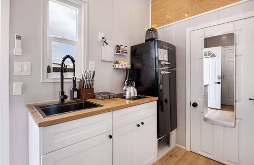 North Beacon Hill House | Modern Tiny Home Near DT & Transit