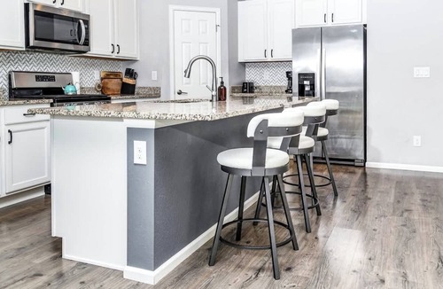 Gateway House | Modern Townhouse for 6 in Denver, Great Amenities
