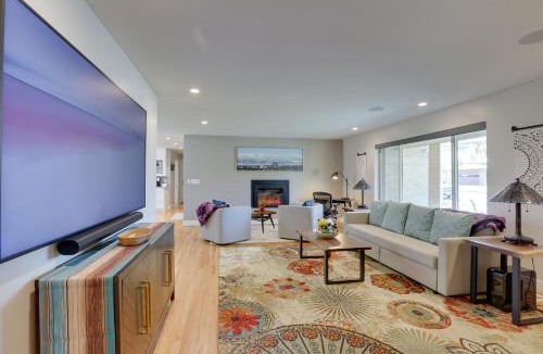 Barths House | Modern Wheat Ridge Home with Private Hot Tub and Sauna