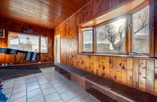Twin Lakes House | ‘Momo’s Place’ ~ 5 Mi to Downtown Denver!