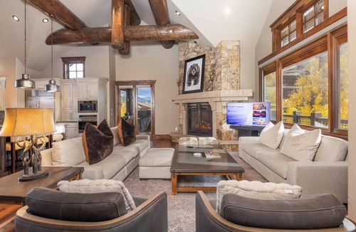 Peak 8 House | Monarch at Shock Hill: Elegant Home w/Hot Tub, Firepit, Oxygen, Near Gondola