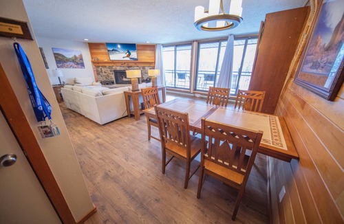 Lakeside Village Condo | Montezuma 1770