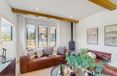Tabernash House | Moose Mountain Lodge