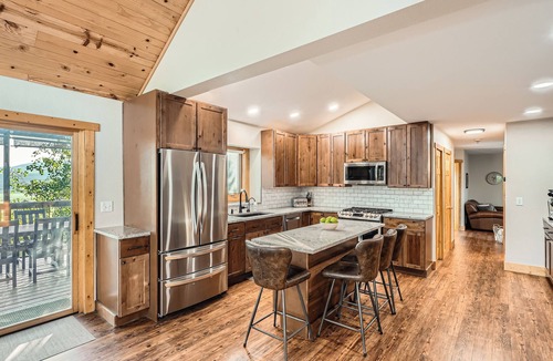 Grand Lake Cabin | Moose Ridge: Hot Tub, Game Room & Lake Views