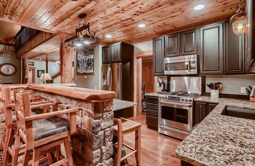 Valley of the Sun House | Moose Sightings, Hot Tub, Pool Table, Views, Hot Springs, 16mi to Breckenridge