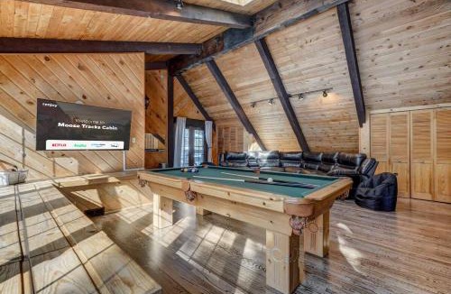 Woodland Park House | Moose Tracks Cabin - Hot Tub BBQ Billiards Groups