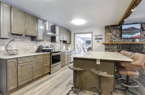 Weisshorn House | Morningstar Trailside Manor