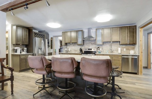 Weisshorn House | Morningstar Trailside Manor