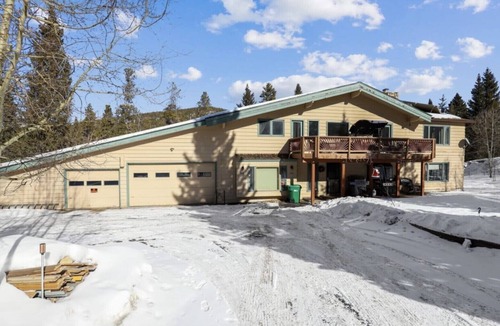 Weisshorn House | Morningstar Trailside Manor