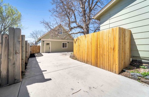 Morrison House | ‼️Morrison Getaway‼️ - 2BR House, BBQ , Free Parking