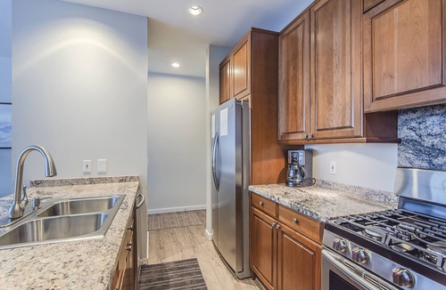 Old Town Condo | MOST AMAZING VIEWS from this condo. Only minutes from slopes. Shared hot tub
