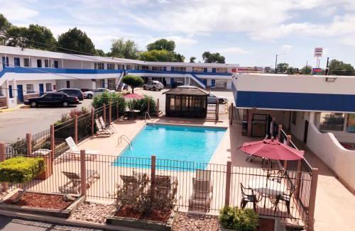 Canon City Hotel | Motel 6-Canon City, CO 719-458-1216